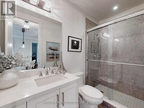 205 - 9909 Pine Valley Drive, Vaughan (Vellore Village), ON - Indoor Photo Showing Bathroom