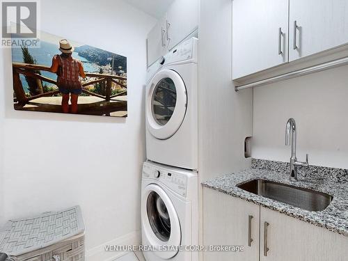 205 - 9909 Pine Valley Drive, Vaughan (Vellore Village), ON - Indoor Photo Showing Laundry Room