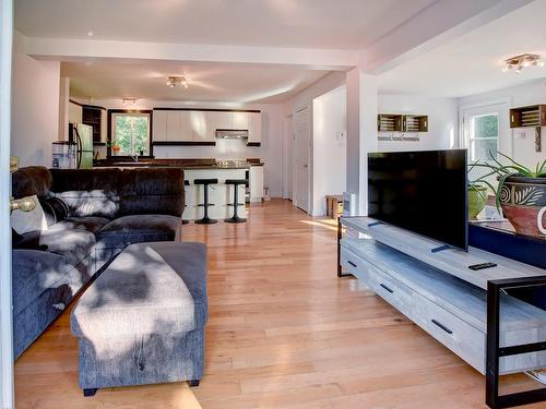 Vue d'ensemble - 191 Rue Jean, Notre-Dame-De-Lourdes, QC - Indoor Photo Showing Living Room