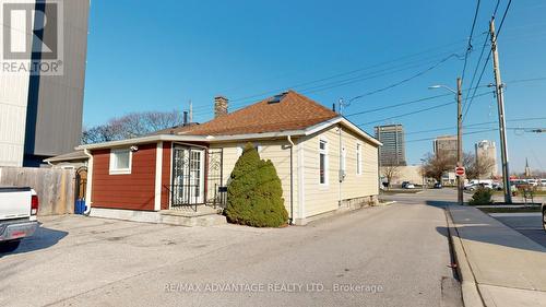 301 Horton Street E, London, ON 