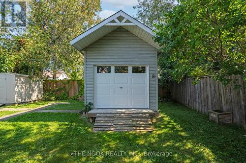 20 Chippewa Avenue, Smith-Ennismore-Lakefield (Lakefield), ON - Outdoor