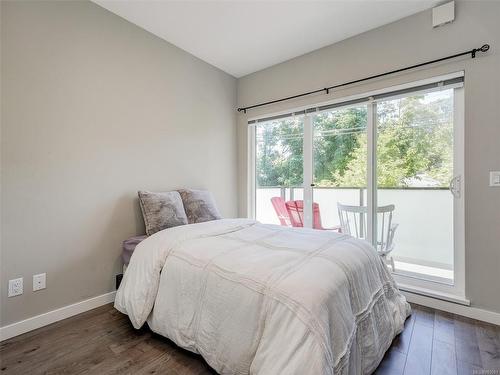 312-767 Tyee Rd, Victoria, BC - Indoor Photo Showing Bedroom