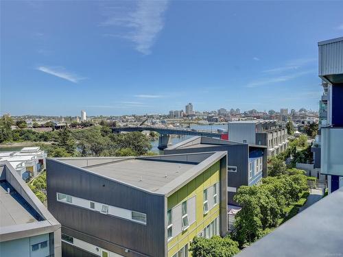 312-767 Tyee Rd, Victoria, BC - Outdoor