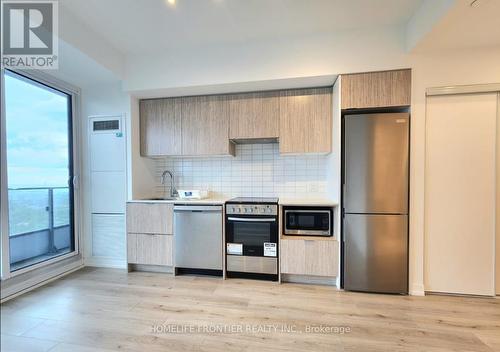 2509 - 395 Bloor Street, Toronto, ON - Indoor Photo Showing Kitchen