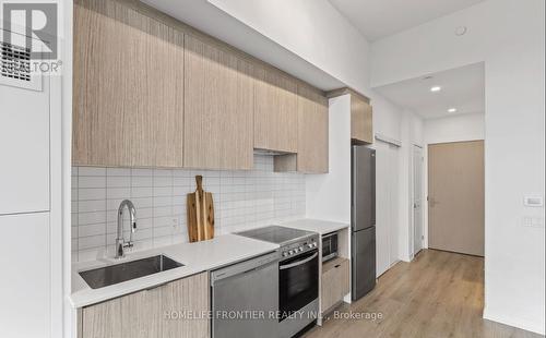 2509 - 395 Bloor Street, Toronto, ON - Indoor Photo Showing Kitchen With Upgraded Kitchen