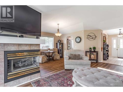 4043 Gallaghers Terrace, Kelowna, BC - Indoor Photo Showing Living Room With Fireplace