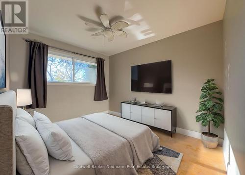 Upper - 26 Balmoral Drive, Guelph (Waverley), ON - Indoor Photo Showing Bedroom