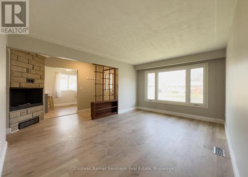 Upper - 26 Balmoral Drive, Guelph (Waverley), ON - Indoor Photo Showing Living Room