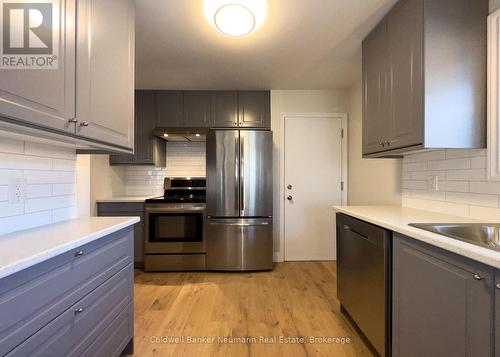 Upper - 26 Balmoral Drive, Guelph (Waverley), ON - Indoor Photo Showing Kitchen