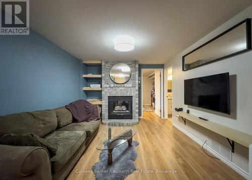 B - 286 Grange Road, Guelph (Grange Hill East), ON - Indoor Photo Showing Living Room With Fireplace