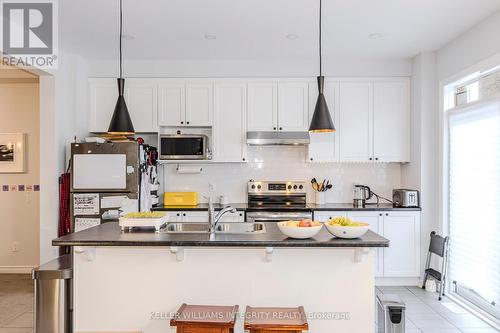 563 Rye Grass Way, Ottawa, ON - Indoor Photo Showing Kitchen With Double Sink With Upgraded Kitchen