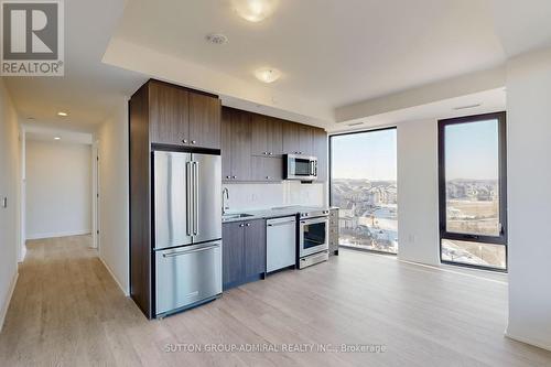 505 - 1415 Dundas Street E, Oakville, ON - Indoor Photo Showing Kitchen