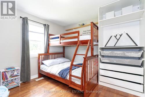 3686 Mccarthy Drive, Clearview, ON - Indoor Photo Showing Bedroom