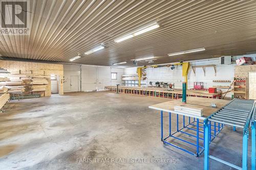 3686 Mccarthy Drive, Clearview, ON - Indoor Photo Showing Garage