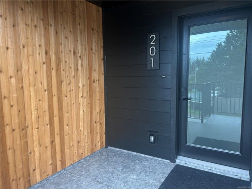 201-1683 Larch Rd, Ucluelet, BC -  With Exterior