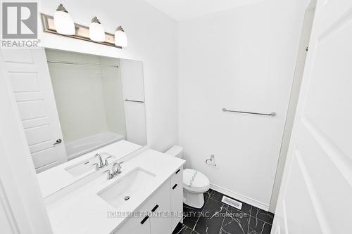 3035 Bramall Gardens, Oakville, ON - Indoor Photo Showing Bathroom