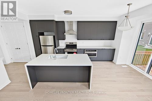 3035 Bramall Gardens, Oakville, ON - Indoor Photo Showing Kitchen With Stainless Steel Kitchen