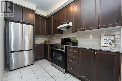 16 Arrowview Drive, Brampton, ON - Indoor Photo Showing Kitchen With Stainless Steel Kitchen