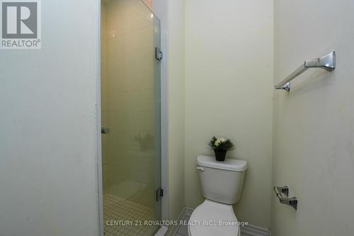 16 Arrowview Drive, Brampton, ON - Indoor Photo Showing Bathroom