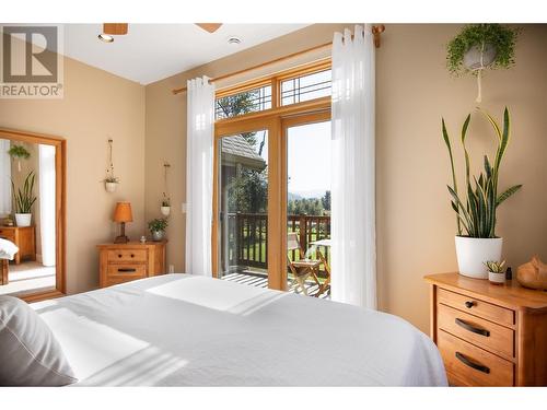 2388 Lawrence Road, Lumby, BC - Indoor Photo Showing Bedroom