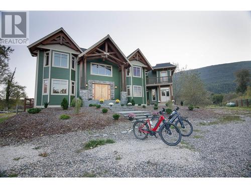 2388 Lawrence Road, Lumby, BC - Outdoor