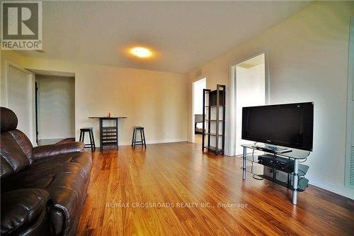 1102 - 151 Village Green Square, Toronto, ON - Indoor Photo Showing Living Room