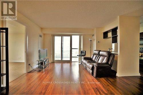 1102 - 151 Village Green Square, Toronto, ON - Indoor Photo Showing Living Room