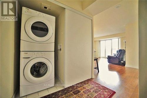 1102 - 151 Village Green Square, Toronto, ON - Indoor Photo Showing Laundry Room