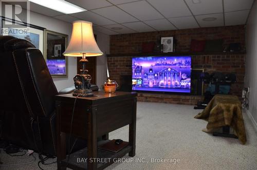 125 Loyalist Drive, Hamilton, ON - Indoor Photo Showing Other Room