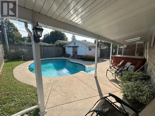 125 Loyalist Drive, Hamilton, ON - Outdoor With In Ground Pool