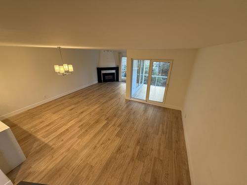 3 1508 Blackwood Street, Surrey, BC - Indoor Photo Showing Other Room