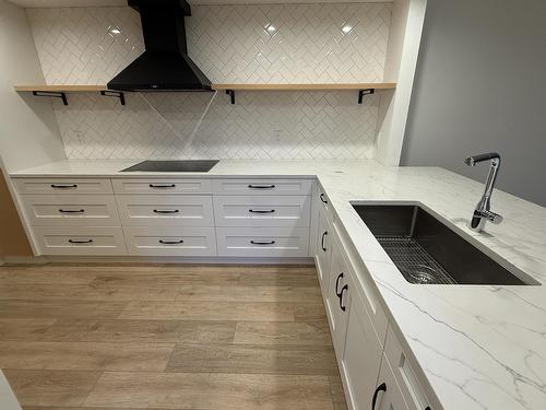 3 1508 Blackwood Street, Surrey, BC - Indoor Photo Showing Kitchen