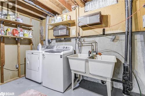 4198 Treetop Crescent, Mississauga, ON - Indoor Photo Showing Laundry Room