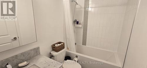 427 - 99 Eagle Rock Way, Vaughan, ON - Indoor Photo Showing Bathroom