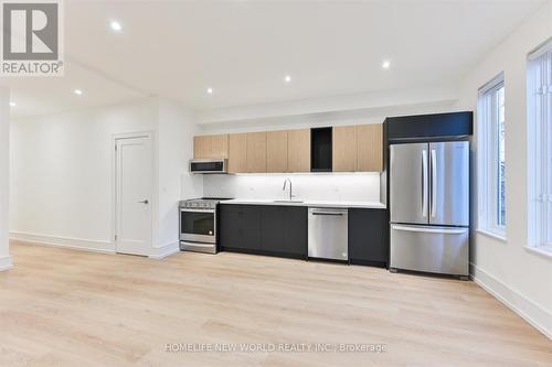 Main - 995 Dufferin Street, Toronto, ON - Indoor Photo Showing Kitchen