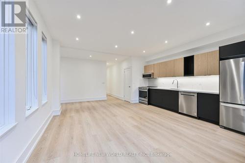 Main - 995 Dufferin Street, Toronto, ON - Indoor Photo Showing Kitchen