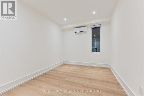 Main - 995 Dufferin Street, Toronto, ON - Indoor Photo Showing Other Room