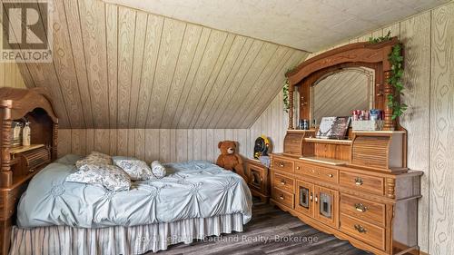 341149 Grey Rd 28 Road, West Grey, ON - Indoor Photo Showing Bedroom