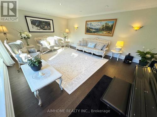 62 Blue Forest Drive, Toronto, ON - Indoor Photo Showing Living Room