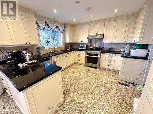 62 Blue Forest Drive, Toronto, ON - Indoor Photo Showing Kitchen