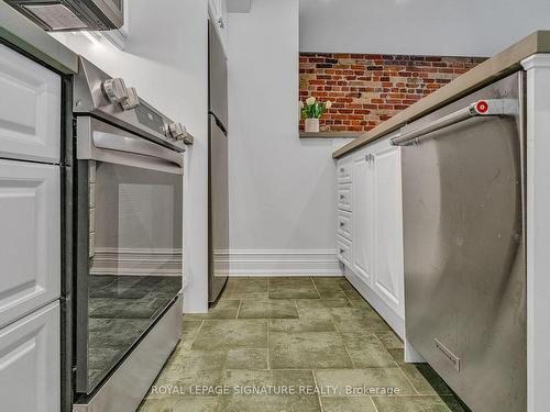 B-299 Davenport Rd, Toronto, ON - Indoor Photo Showing Kitchen