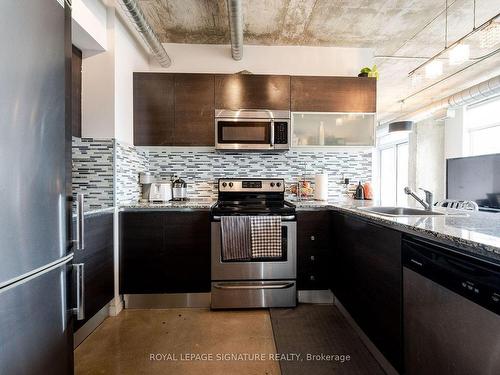 1111-150 Sudbury St, Toronto, ON - Indoor Photo Showing Kitchen With Upgraded Kitchen