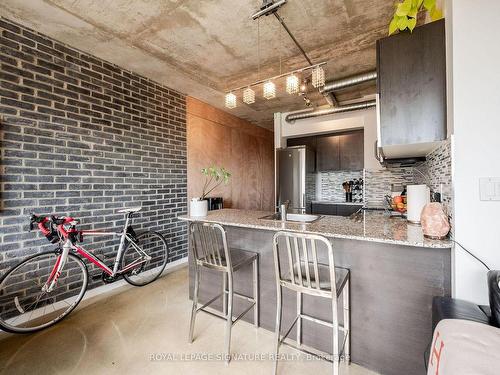 1111-150 Sudbury St, Toronto, ON - Indoor Photo Showing Kitchen