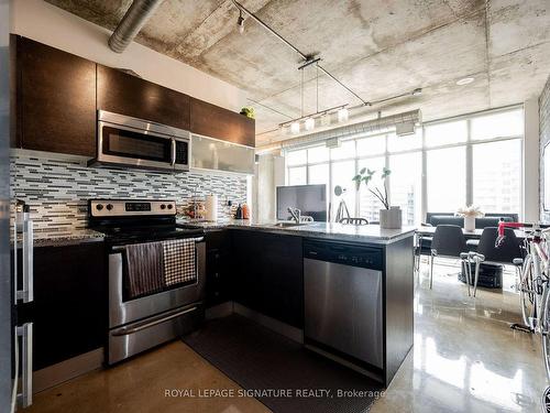 1111-150 Sudbury St, Toronto, ON - Indoor Photo Showing Kitchen With Upgraded Kitchen