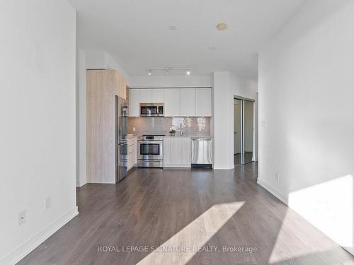 1902-30 Ordnance St, Toronto, ON - Indoor Photo Showing Kitchen With Upgraded Kitchen