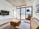 817-95 Bathurst St, Toronto, ON  - Indoor Photo Showing Living Room 