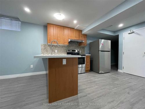 Bsmt-1751 Hayden Lane, Pickering, ON - Indoor Photo Showing Kitchen