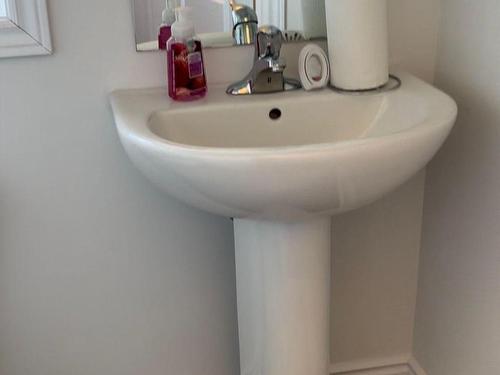 29 Stately Dr, Wasaga Beach, ON - Indoor Photo Showing Bathroom