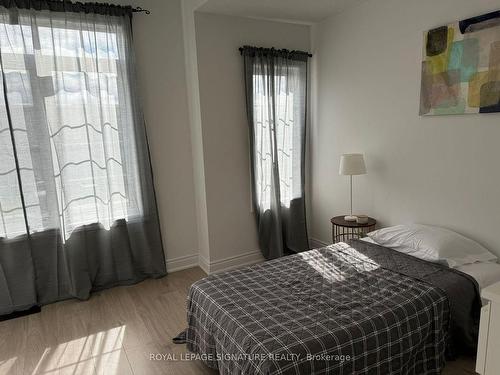 29 Stately Dr, Wasaga Beach, ON - Indoor Photo Showing Bedroom