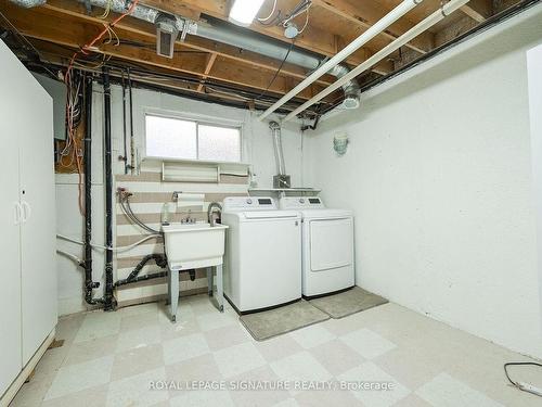 570 Louis Dr, Mississauga, ON - Indoor Photo Showing Laundry Room